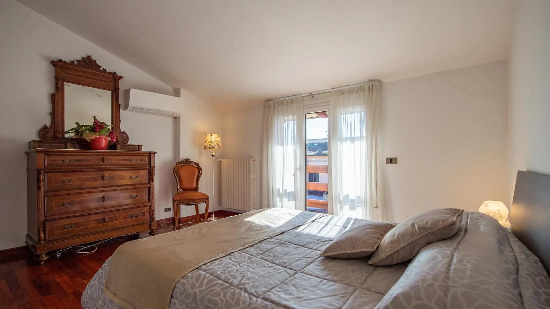 Villa Casa Gemelli Capolona Daire